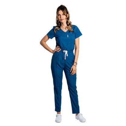 Costum medical personalizat prin broderie stretch albastru jeans cu bluza in V si pantaloni cu snur si elastic