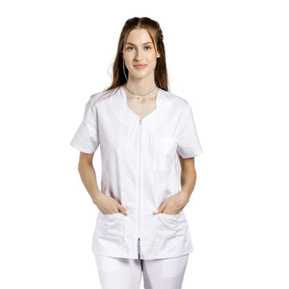 Costum medical personalizat prin broderie, cu elastan, bluza cu fermoar cambrata, trei buzunare aplicate si pantaloni cu snur
