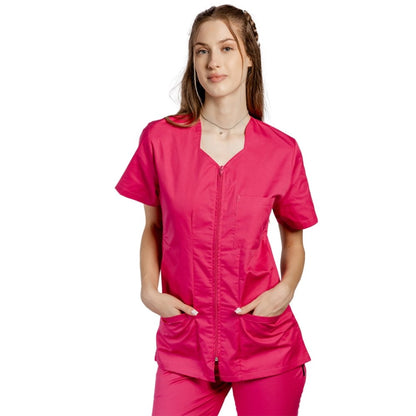 Costum medical personalizat prin broderie, cu elastan, bluza cu fermoar cambrata, trei buzunare aplicate si pantaloni cu snur